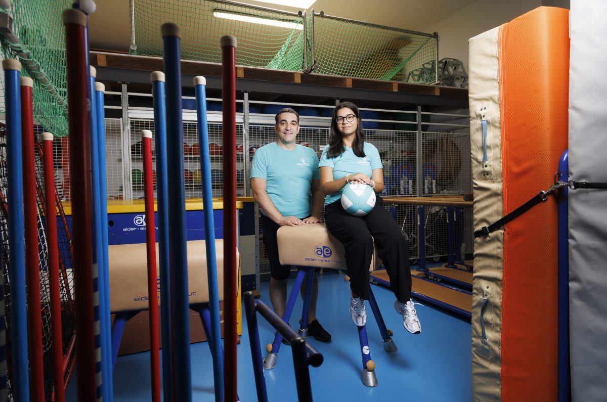 Accessibility CHAMPIONS, Jugendliche helfen Kindern «Erst die Arbeit – dann der Sport»